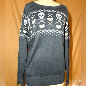 Skull sweater NWT